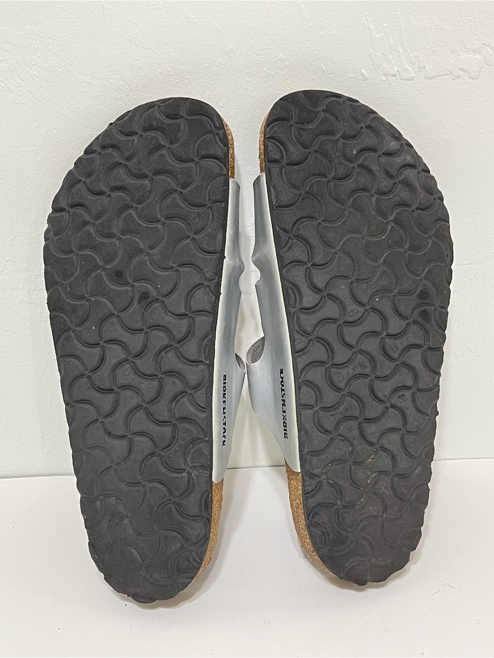 Birkenstock Florida Strappy Slide On Sandals Silver Metallic Suede Footbed Sz 40 - Picture 13 of 15